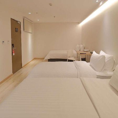 Simplestay Chatuchak, Surestay Collection By Best Western Bangkok Buitenkant foto
